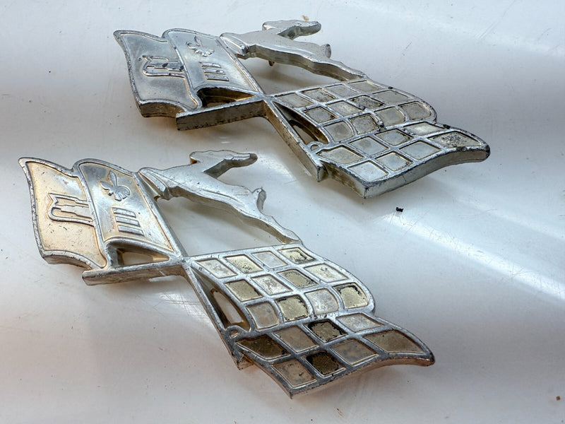 Original 1960 Impala Pair Impala X Cross Flags Quarter Emblem Badges 60 B32-310