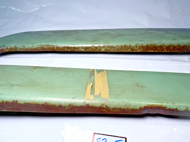 Vintage 1960s - 1970s Car Truck Fender Skirts Unknown Model S3-5