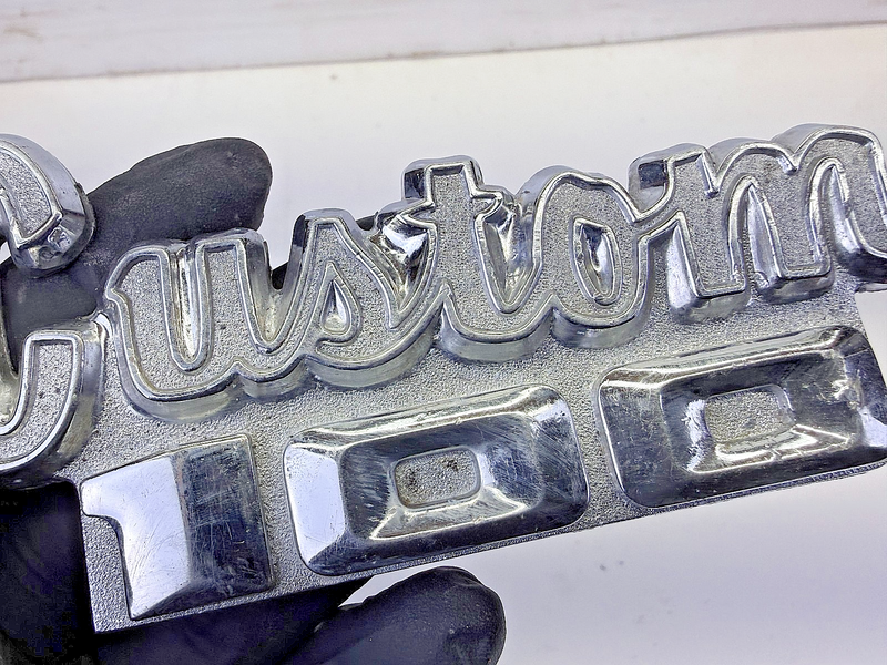 OEM 1971 - 1980 Dodge D100 Truck Pickup Custom 100 Emblem 3498345 E8-81