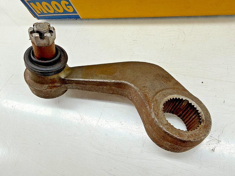 NOS 1963 1964 Ford Falcon Mercury Comet Manual Steering Pitman Arm K-8111 C18-52