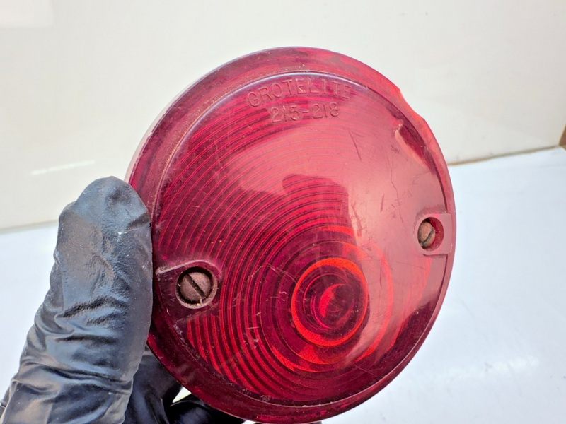 OEM Grote 215-218 IH Cub Cadet Garden Tractor Tail Light Lens Bracket B83-34