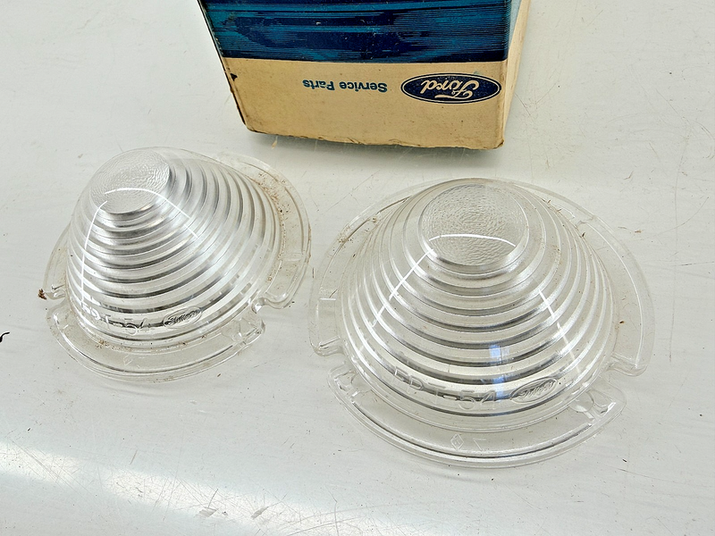 NOS 1954 - 1956 Ford Thunderbird PAIR Front Parking Lamp Lens FAG-13208-B C68-23