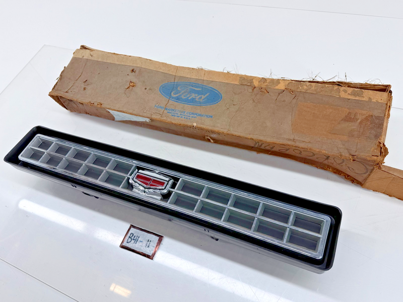 NOS 1972 Mercury Marquis Brougham Taillight Panel Trim Emblem D2MB-17224A B41-11