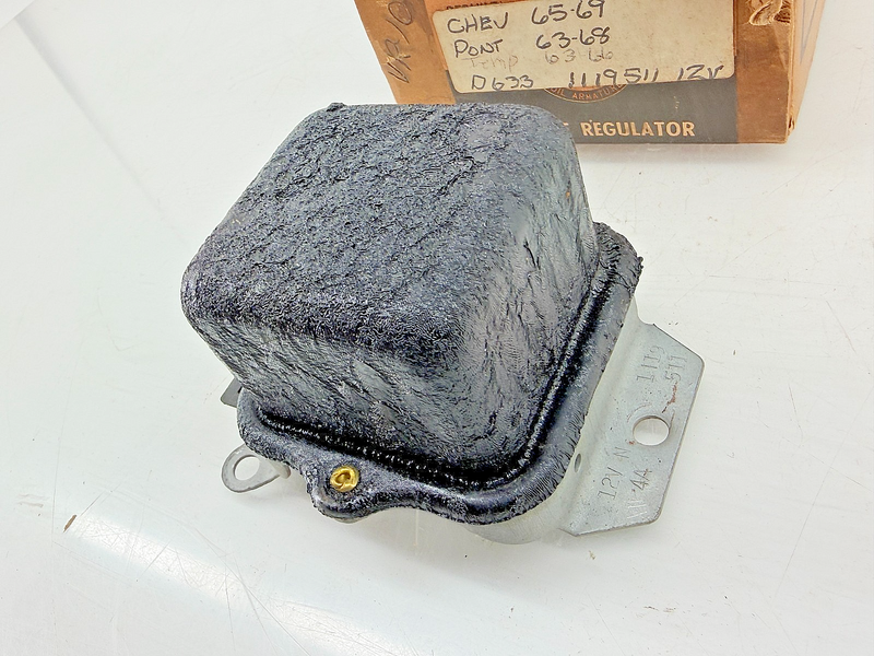 NOS 1963 - 1969 Chevrolet Pontiac Delco Voltage Regulator VR735 1119511 C74-10