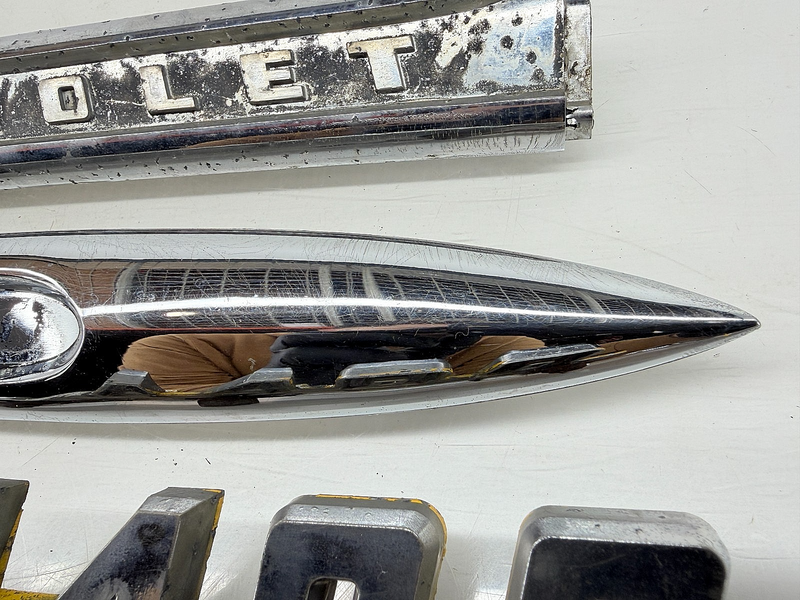 OEM 1955 1956 Chevrolet 4400 PAIR Front Fender Spears 3726805 / 3726753 C66-20