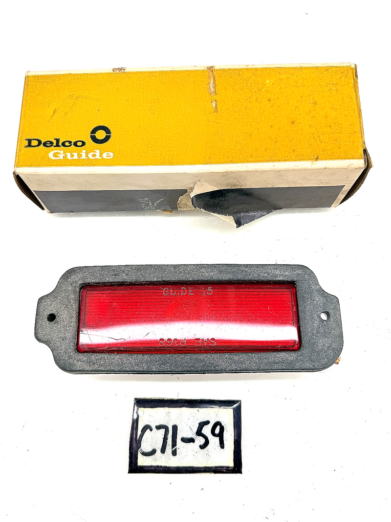 NOS 1968 1969 CHEVROLET IMPLALA CAPRICE REAR MARKER LAMP LENS 5959658 C71-59