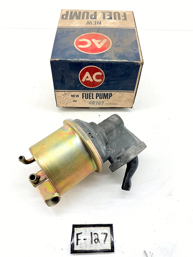 NOS GM 1970 Chevy Chevelle 350 A/C 40767 AC Fuel Pump 6470306 F-127