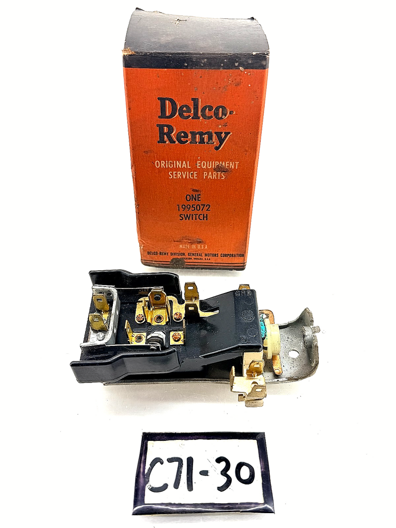 NOS Headlight Switch 1955 - 1957 Corvette Chevy BEL AIR GMC Truck 1995072 C71-30