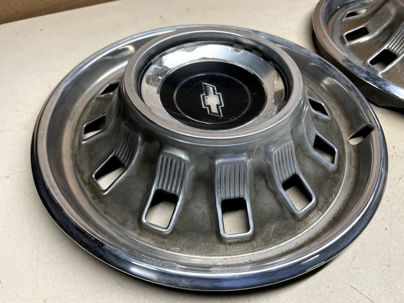 1967 Chevrolet Pair 14" HUBCAP Wheel Cover Biscayne IMPALA CAPRICE 67 B40-6