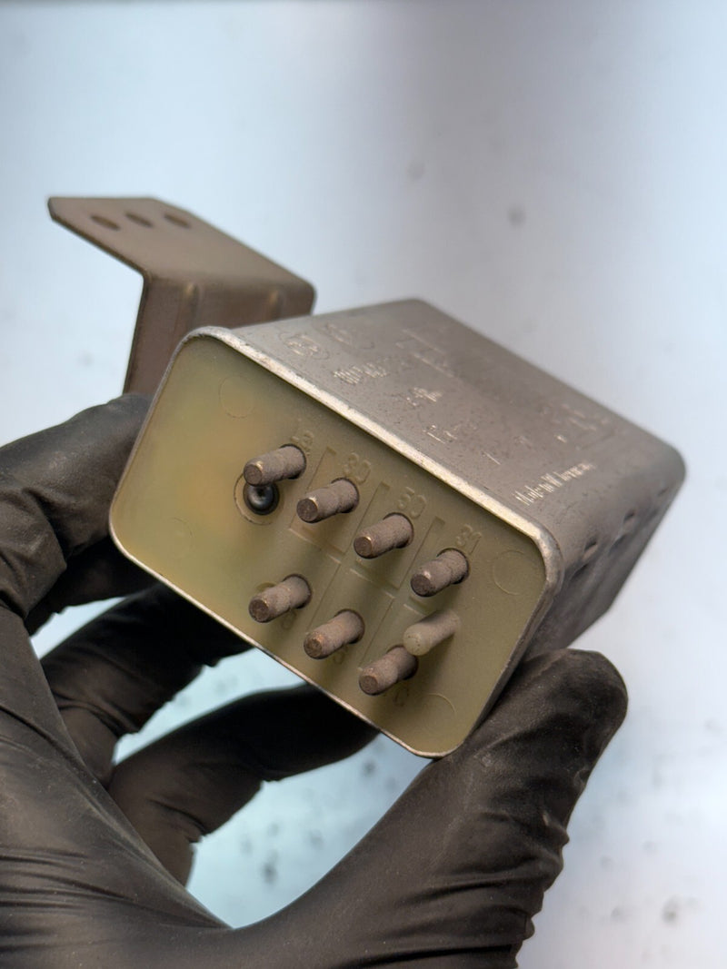 NOS GENUINE MERCEDES Diesel Glow Plug Relay 0015452232 / A0015452232 C8-17