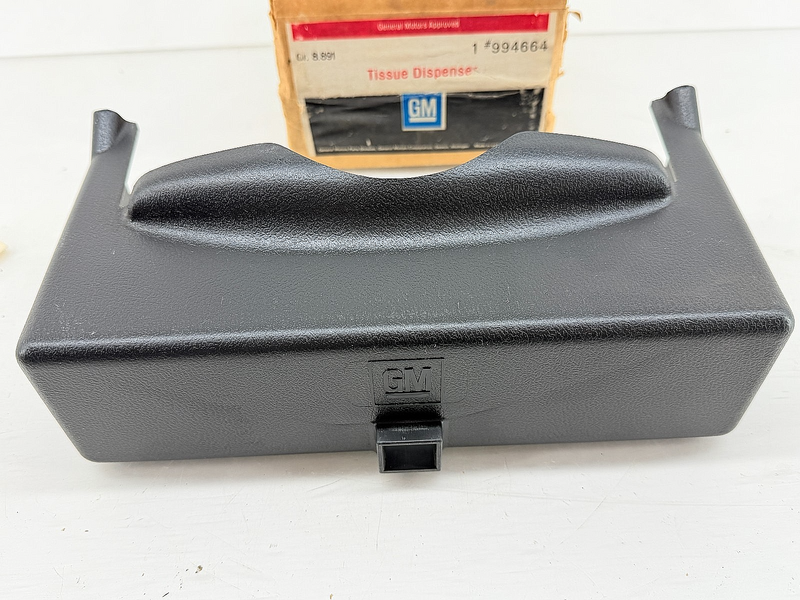 RARE NOS CHEVY IMPALA CHEVELLE CAPRICE BENCH SEAT TISSUE DISPENSER 994664 C68-44