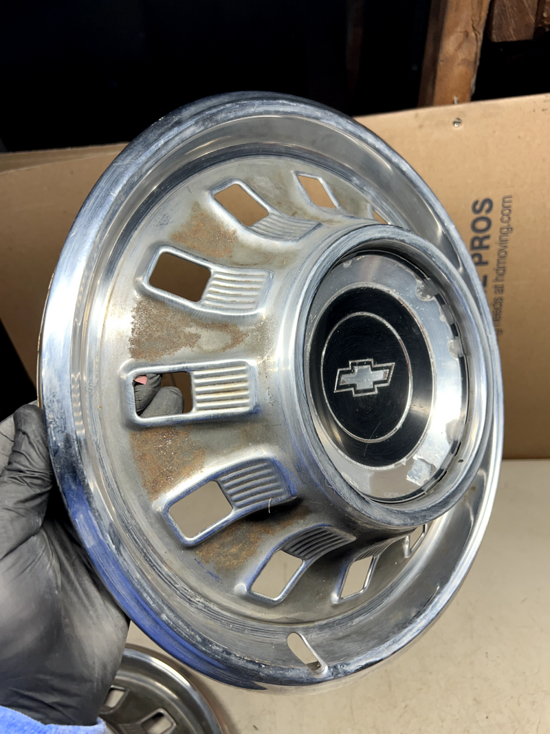 1967 Chevrolet Pair 14" HUBCAP Wheel Cover Biscayne IMPALA CAPRICE 67 B40-6