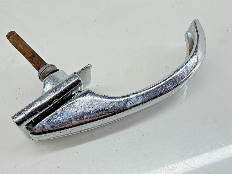 Vintage 1942 - 1947 FORD PASSENGER CAR PAIR OUTSIDE DOOR HANDLES C67-4
