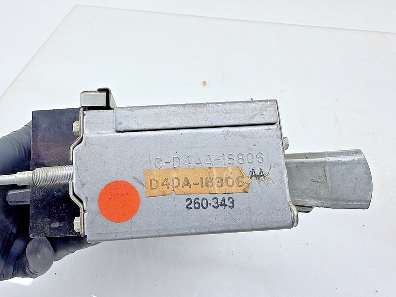 OEM FORD D4AA-18806-AA 1974 GALAXIE LTD THUNDERBIRD PHILCO AM RADIO C77-19
