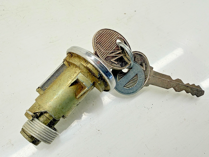 NOS 1964 - 1977 FORD LINCOLN MERCURY Trunk Lock Cylinder & Keys C57-22
