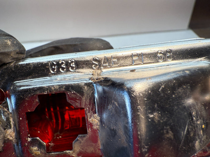 Rare Chrome OLDSMOBILE MARKER LIGHT GUIDE 35 HOUSING 39 SAE PI 68 OLDS B44-20