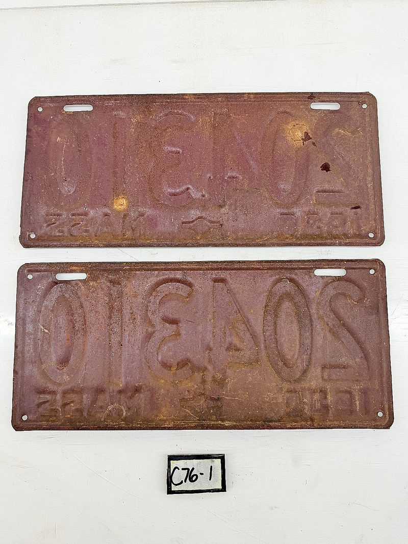 Original Paint PAIR 1930 204310 Massachusetts License Plate Sign 204.310 C76-1