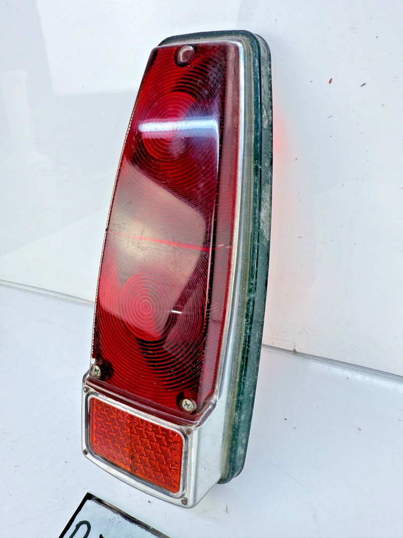 Vintage OEM Peugeot Genuine Rear Lens Tail Light BS 2515-G2 B75-39