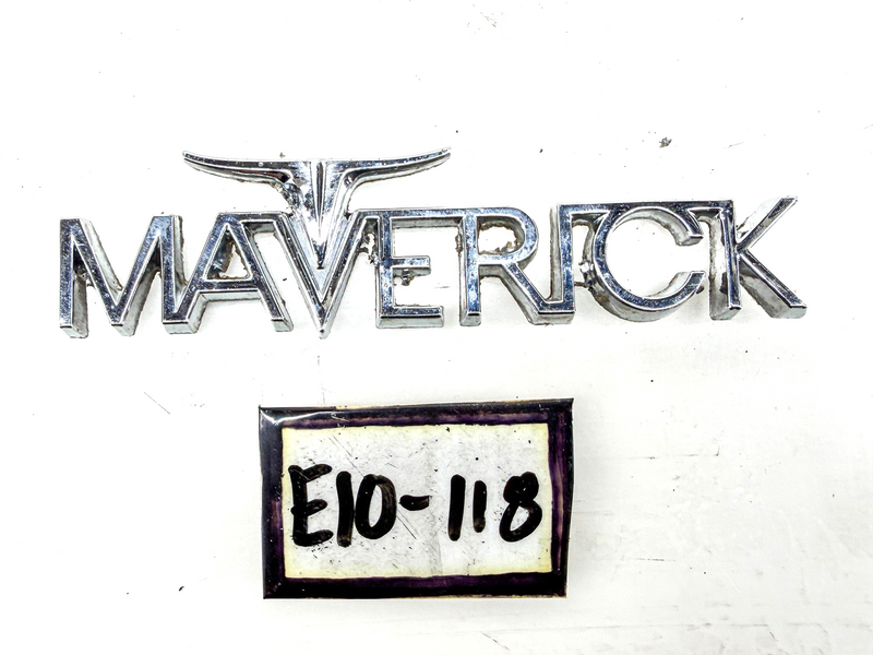 OEM 1970 - 1977 FORD MAVERICK FENDER EMBLEM LONGHORN D0DZ-16098 E10-118