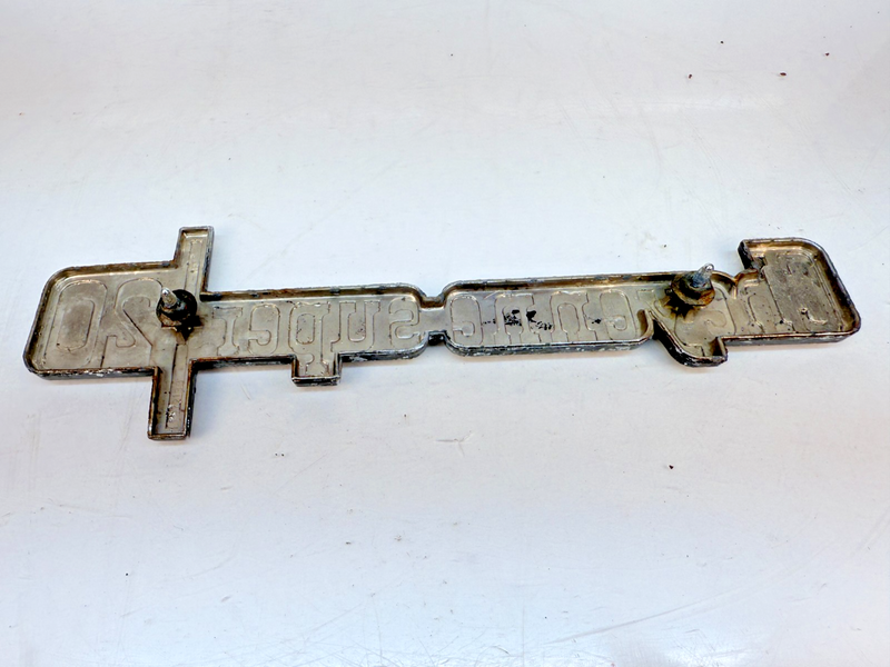 OEM 1973 1974 1975 1976 Chevy "Cheyenne Super 20" Fender Emblem 6273133 E7-57