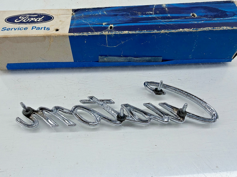 NOS 1969 1970 FORD F100 F250 F350 GALAXIE CUSTOM EMBLEM C9AB-62291B62-C C56-17