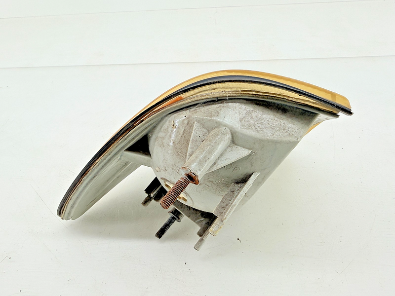 OEM 1987 - 1993 Mustang Foxbody RH Front Side Marker Light E7ZB-15A428-AC B25-41