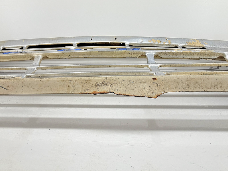 Original 1971 1972 1973 Ford Econoline Van Front Grille U5B-112