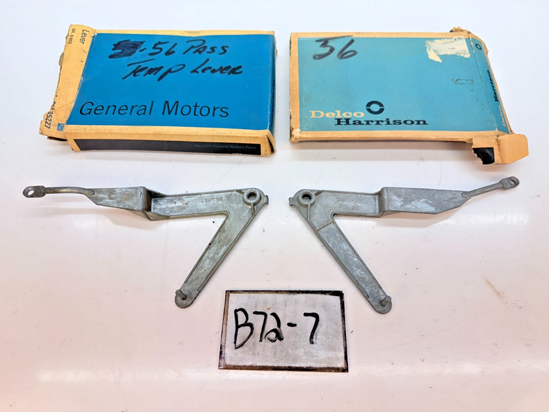 NOS Delco Harrison 1955 - 56 Chevy Bel Air Pair Heater Lever Temp Control B72-7