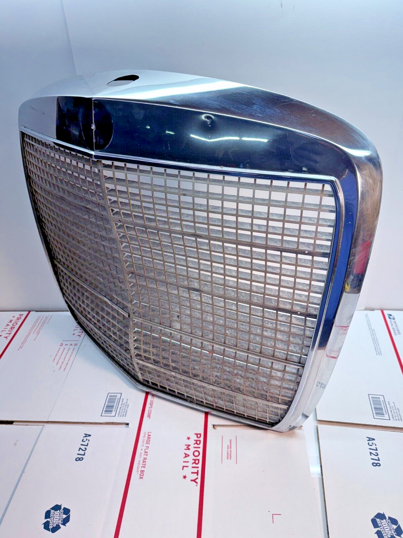 OEM 1965 - 1973 Mercedes Benz W108 W109 280SE SEL 300SEL Radiator Grille  P5