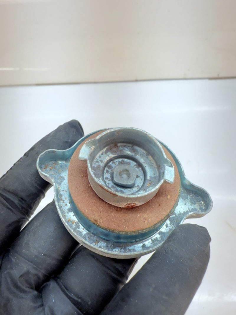 NOS Stant SO 66 SO-66 Oil filler Cap Chevy Corvette Camaro Chevelle Nova B73-17