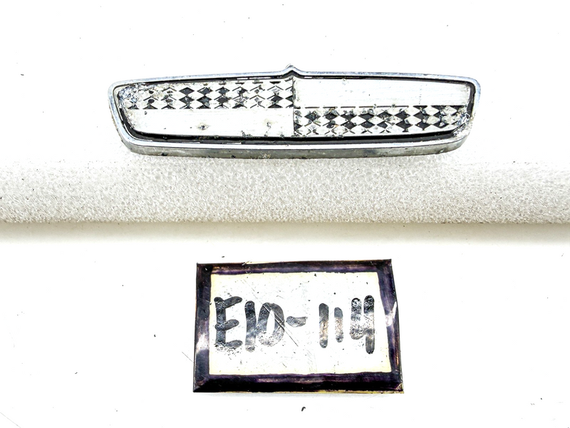 Vintage OEM 1965 DODGE MONACO EMBLEM MOPAR 2524241 E10-114