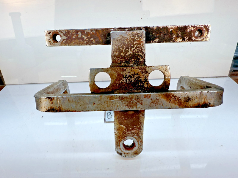 GM Accessory Chevrolet 1961 Chevy Passenger 2 & 4 Door Tow Trailer Hitch B71-13