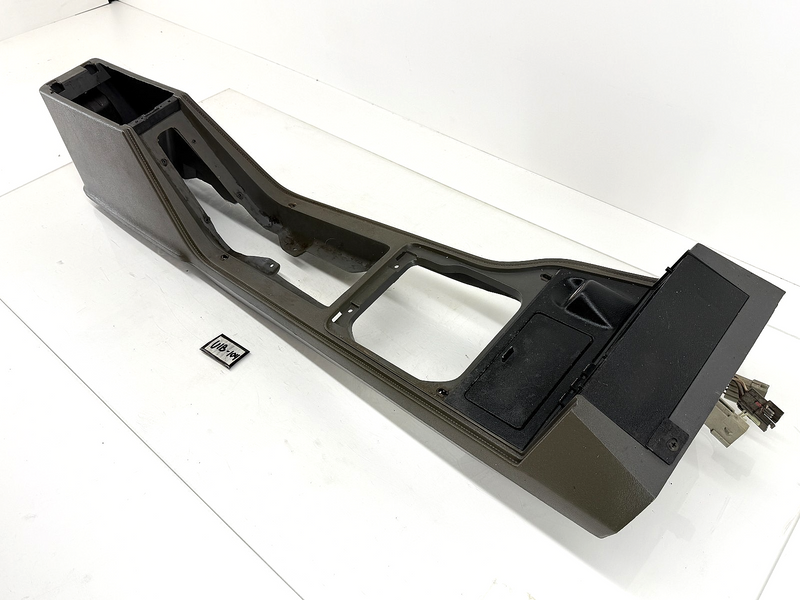 OEM 1979 - 1986 FORD MUSTANG CENTER CONSOLE AND INFORMATION CENTER CLOCK ARMREST