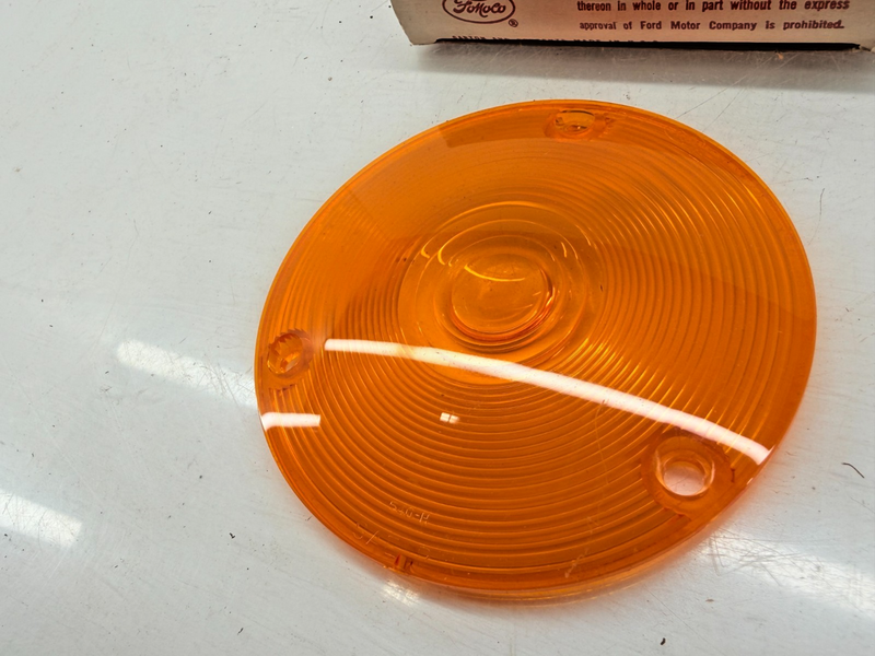 NOS 1963 1964 1965 1966 FORD  PARKING LIGHT LENS C3TZ-13208-C C57-75