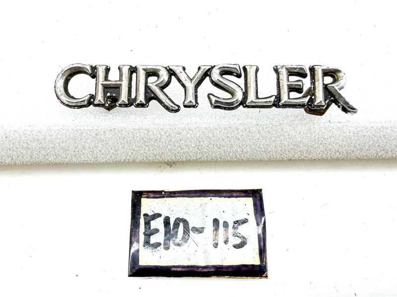 Vintage CHRYSLER NEW YORKER WINDSOR IMPERIAL EMBLEM E10-115