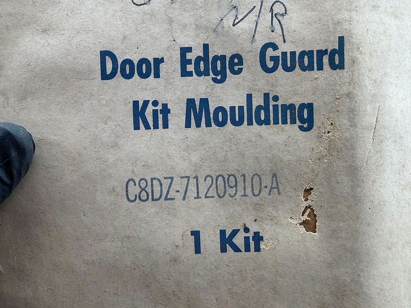 NOS ORIGINAL 1968 FORD FALCON DOOR EDGE GUARDS KIT 4 DOOR C8DZ-5420910-A B41-19