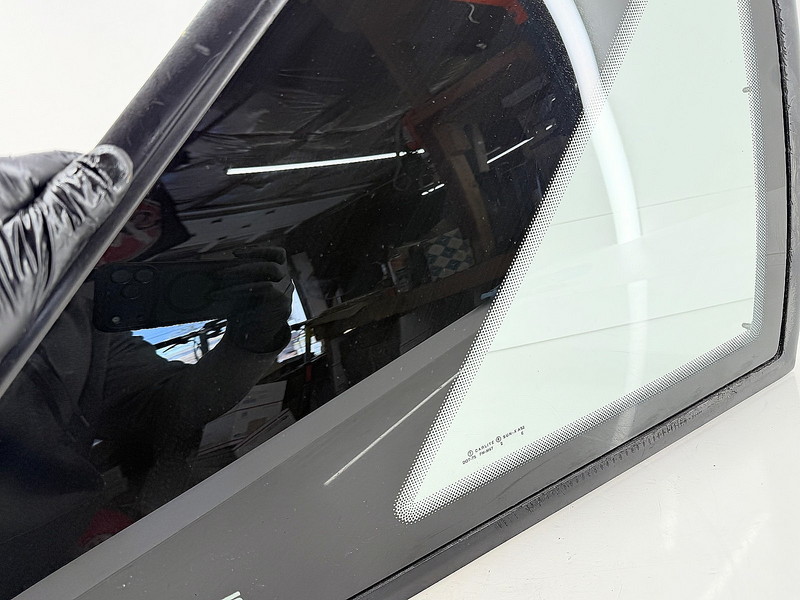 OEM 1987 - 1993 Ford Mustang Quarter Window Glass RH HATCHBACK Carlite GT LX