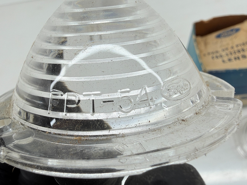 NOS 1954 - 1956 Ford Thunderbird PAIR Front Parking Lamp Lens FAG-13208-B C68-23