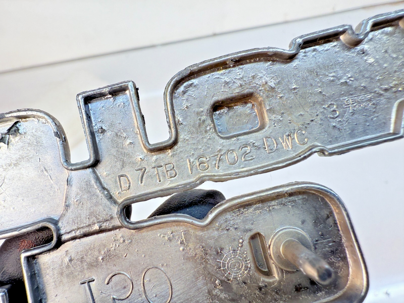 OEM 1973 -1979 F-150 CUSTOM Pair Front Fender Emblem Badge D7TB16702DWC B32-298