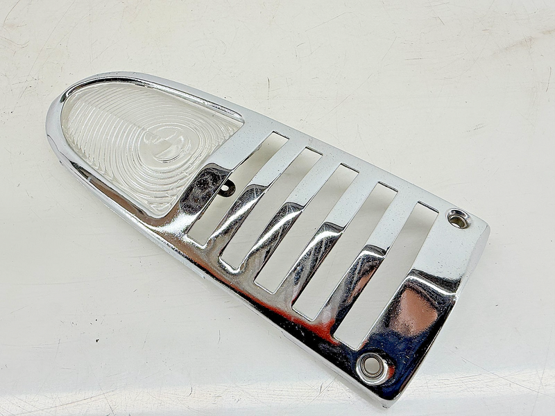 1951 Chevrolet Grille Parking Light Bezel Cover & OEM Lens 5940111 5940112 C39