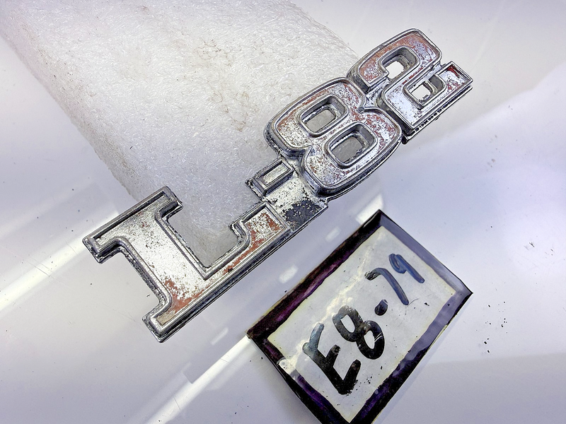 OEM 1973 - 1979 Corvette C3 Hood "L-82" Emblem Badge 367685 E8-79