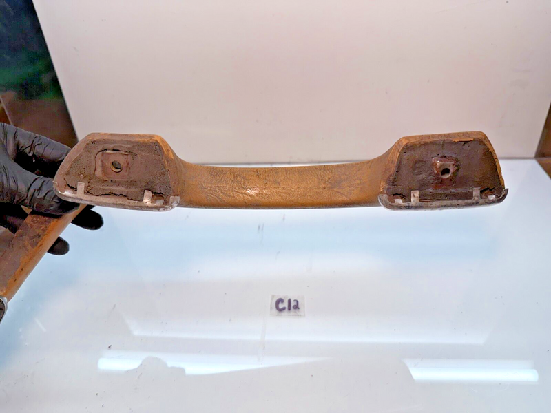OEM 1979 - 1985 Mercedes W123 300TD Front Interior Right RH Door Handle C13-8