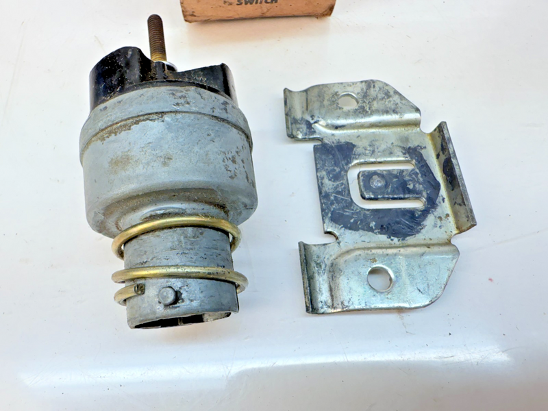 OEM 1960 - 1964 FORD MERCURY IGNITION SWITCH C3AZ-11572-A 1961 1962 1963 B76-22