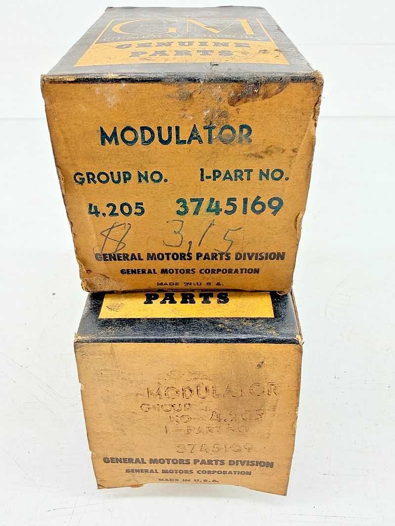 (1) NOS 1958 - 1962 Chevy Corvette Impala Trans. Vacuum Modulator 3745169 C71-68