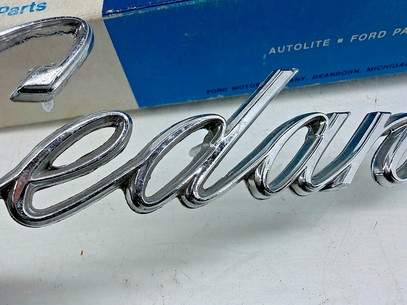 NOS 1970 FORD Galaxie 500 Country Sedan EMBLEM BADGE D0AB-71291B63-B C56-14