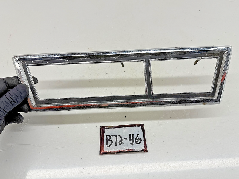 OEM Ford 1971 1972 Galaxie 500 LTD RH Lamp Bezel D1AB-15A440-BB B72-46
