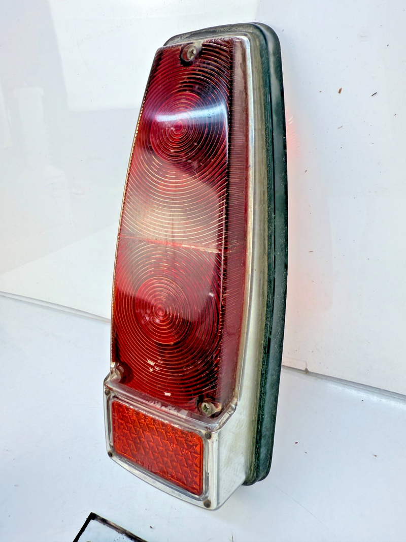Vintage OEM Peugeot Genuine Rear Lens Tail Light BS 2515-G2 B75-38