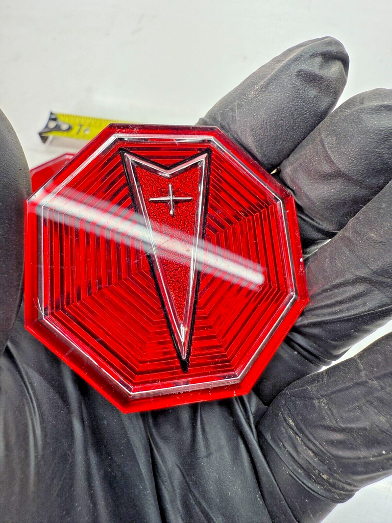 (1) NOS OEM Pontiac 1970s -80s Wheel Center Cap Rim Emblem Logo 10010282 B32-151