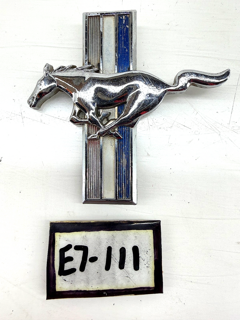 OEM 1965 1966 1967 1968 Ford Mustang LH Fender Emblem C4ZB-16C228-B E7-111