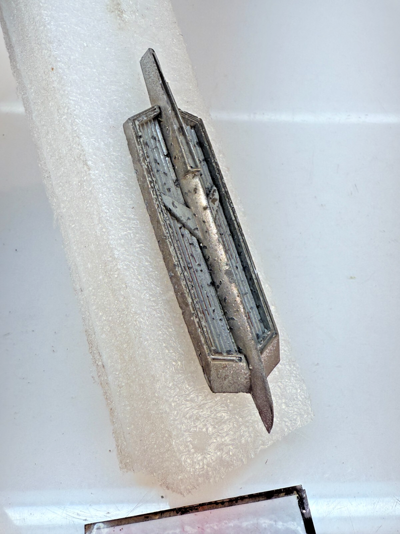 OEM 1966 67 OLDSMOBILE TORONADO FRONT END HEADER EMBLEM 390975 B32-204